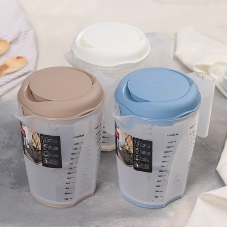 The capacity for the blender is measured, 1.5 l, color mix-4