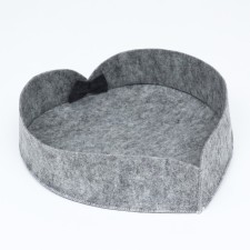 Lynchik for animals from felt 
