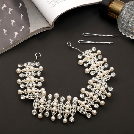 Hair accessory "Alba" Geometry, 23.5x3.5 cm, silver-white
