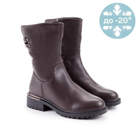Winter boots are women, brown color, size 36
