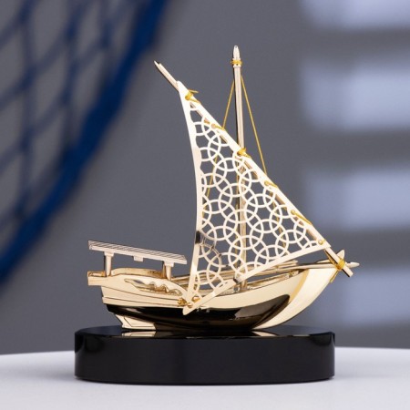 Souvenir ship on the stand sailboat 11cm