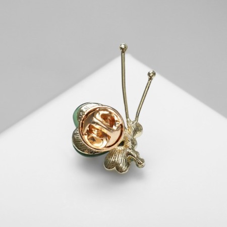 Blub icon with long antennae, green color in gold-2
