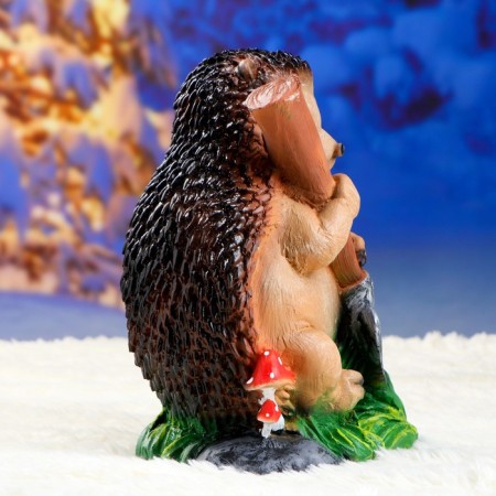Garden figure "Hedgehog with a shovel" 22x22x31cm-4