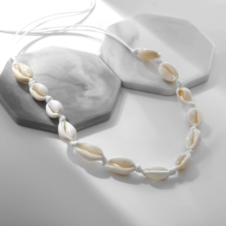 Beads "sea" of shells, white color, 90cm