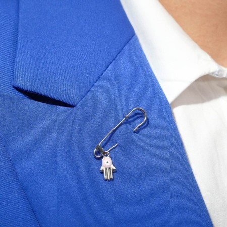 Hams-shaped pins with an eye, 3.5 cm, pink color in silver-3