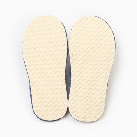 Baby slippers closed, size 30/31-2
