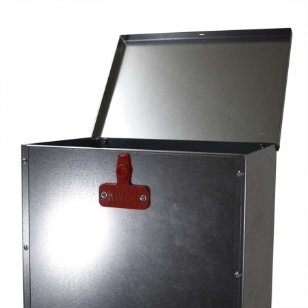 Bunker feeder for chickens, pedal, 28 l, alma-3