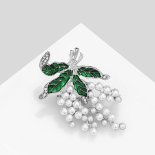 Brooch 
