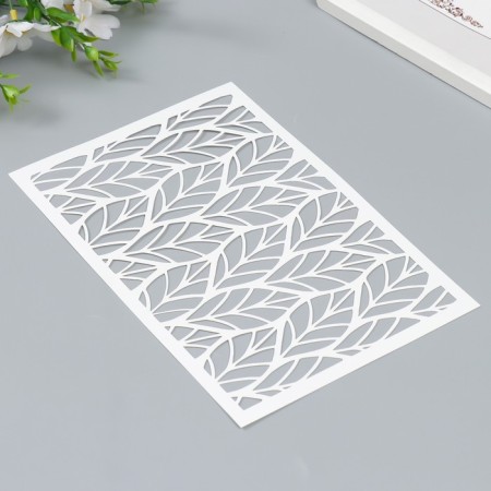 Plastic stencil "leaflets" 24x16 cm-1