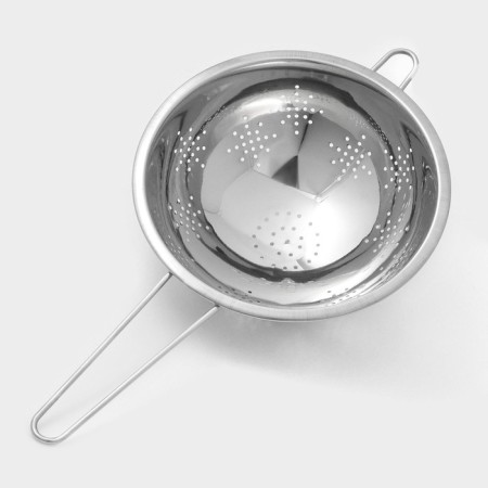 A colander made of stainless steel of a share, 900 ml, d = 18 cm, thickness 0.3 mm, a long handle-3