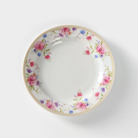 Porcelain plate "Margarita", D = 17.5 cm