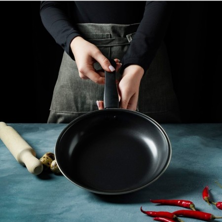 Sleeps "Jacqueline", D = 25 cm, thickness 0.65 mm, plastic handle, anti -stick coating, black color-4