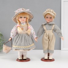 Doll Collectible couple 