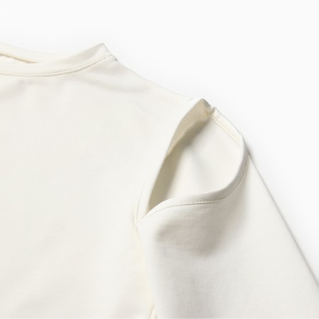 Jumper (longshit) with open shoulders of the river. 46 milk-9