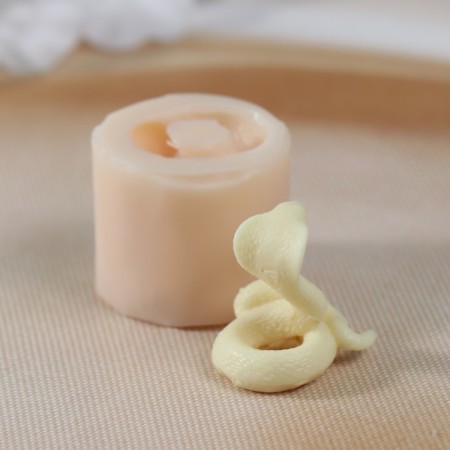 Silicone Mold "Cobra" silicone 2.5x2.4x2.5 cm-2