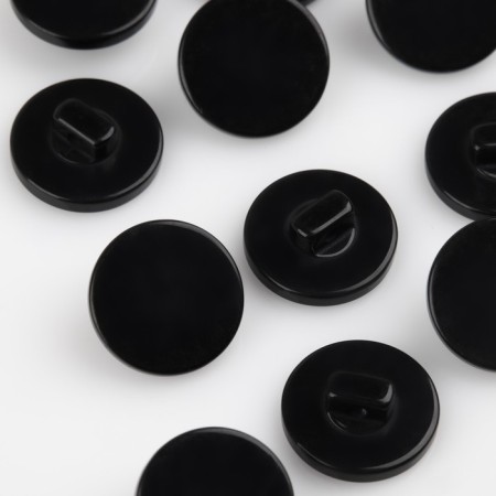 Button on the leg, d = 15 mm, the color is black-1
