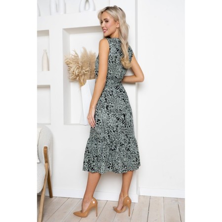 Women's dress, size 44-5