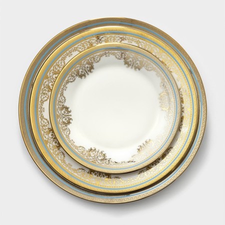 A set of porcelain plates Royal, 3 objects: D = 18/23/25.7 cm, white color-1