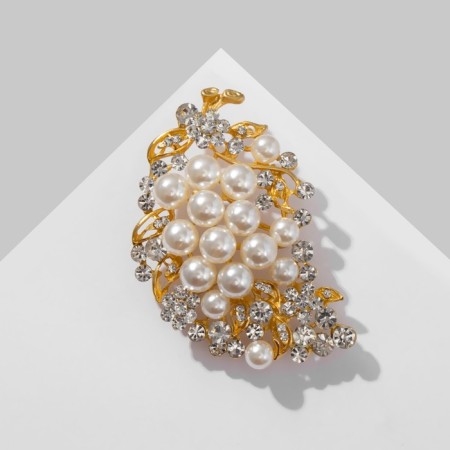 Brooch "Grapes" Branch, white color in matte gold