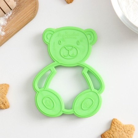 Bear cookie, cutting, stamp, green color