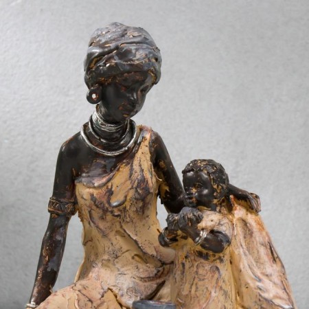 Souvenir Polystone "African with a child" under a tree 18.5x17.5x10.5 cm-4