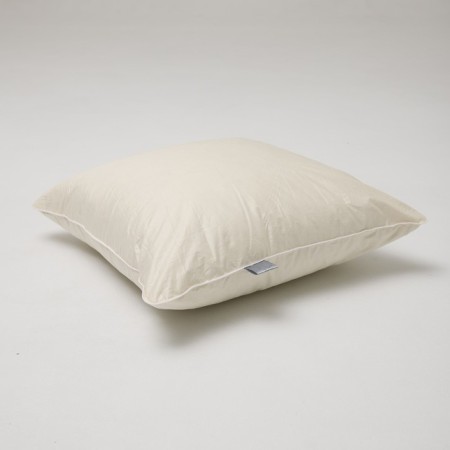 The pillow is low three -core, size 50x70 cm, color mix