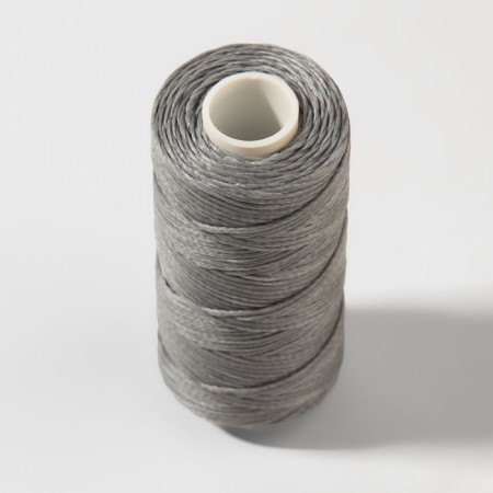 The threads are waxed, flat, 150d/16, 0.8 mm, 50 ± 2 m, the color is gray-2
