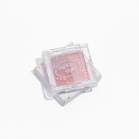 Palette of shadows for the eyelids, 3 colors