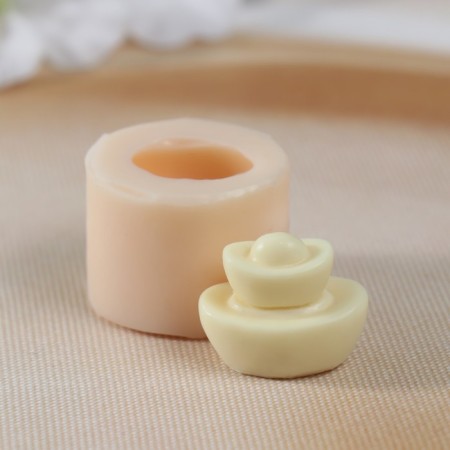 Mold Silicone "Pyramid from ingots" silicone 2x2.8x2 cm