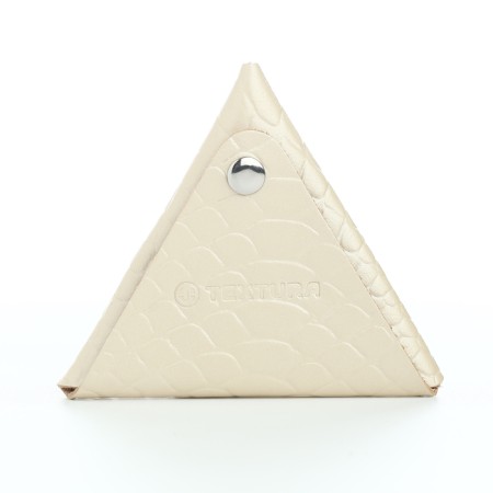 Monetnik on the button, Textura, Milk color