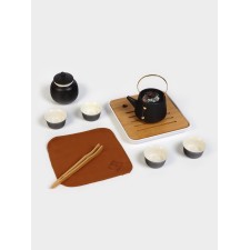 A set for the tea ceremony of 9 items, 4 people, a cup of 40 ml, a kettle of 200 ml, in a box