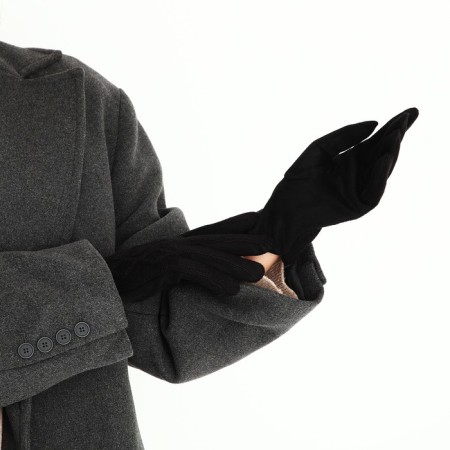 Gloves are female, dimensionless, with insulation, black color-3