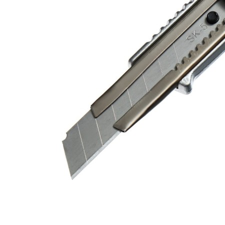 Chancellery knife, 18 mm, metal with a metal guide latch, on a blister-4