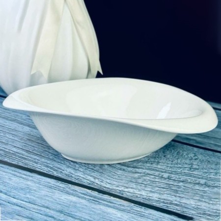 Oval Lenardi Bianco salad, length 28 cm