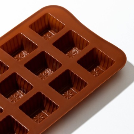 Form for chocolate shares "Chocolate sweets", silicone, 21.5 × 10 × 1.5 cm, 15 cells, brown color-2