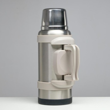Thermos, 3.2 l, Volume "Master K", with two circles and a strainer, retains heat 72 hours, silver 542-4