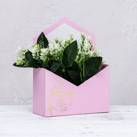 Golden embossing envelope "You are in my heart" pink 18 x 24 x 7 cm