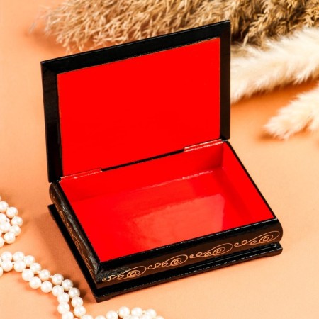 Rose box, 10 × 14 cm, lacquer miniature-2
