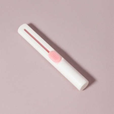 Razor for eyebrow correction, with a regulator, white/pink color-2