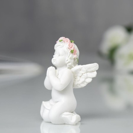 Souvenir Polystone "Angel in a wreath of roses in prayer" MIX 6x4x2.6 cm-3