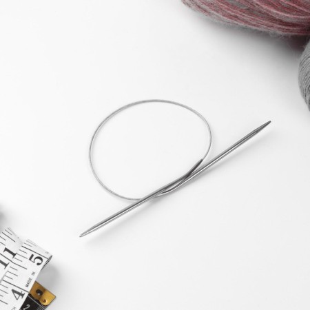The knitting needles are circular, for knitting, with a metal cable, d = 3.5 mm, 10/40 cm-1