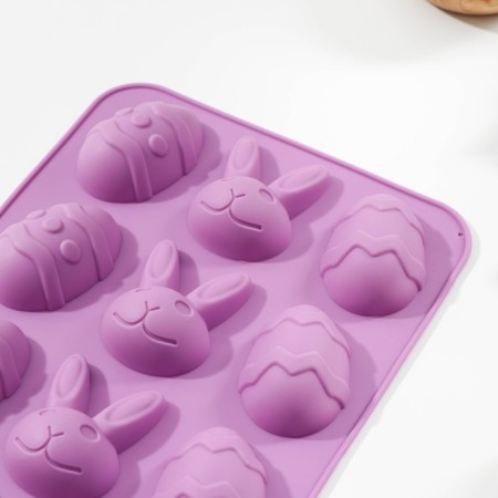 Form for decorations of the share "Easter", silicone, 23 × 15 × 2 cm, 12 cells, color mix-1