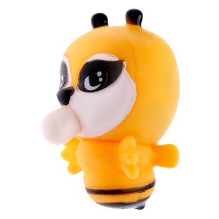 The ball "Bee" pouts a ball-1