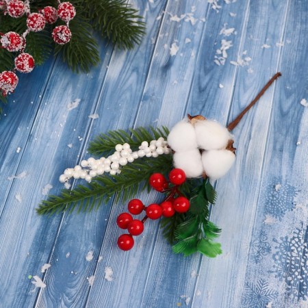 Decor "Winter Dreams" Cotton Berries Fir Sniffs, 21 cm