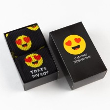 A set of men's socks to the 