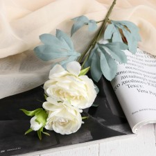 Artificial flowers 