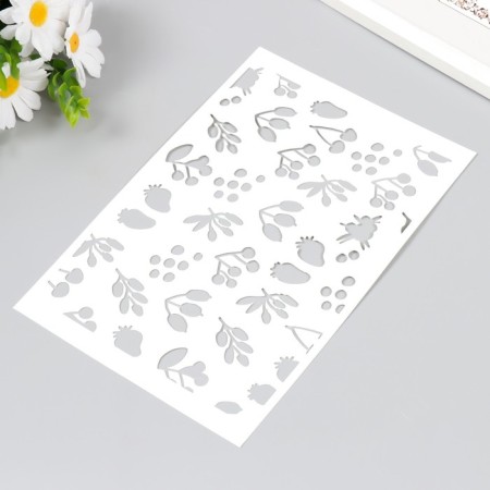 Plastic stencil "berries" 24x16 cm-1