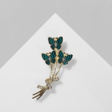 Brooch 