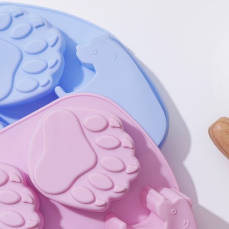 Baking form "Polar Bear", silicone, 26 × 17.5 × 3 cm, 6 cells, color mix-3