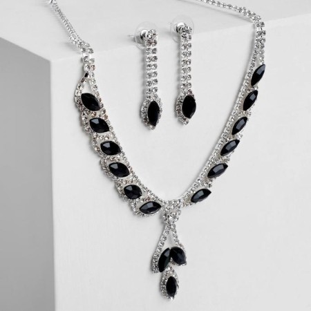 Set 2 objects: earrings, necklace necklace rhombus, black and white color in silver, 45cm